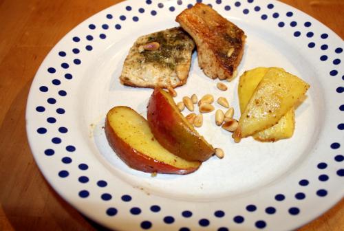 Zanderfilet mit scharfen Pfirsichspalten